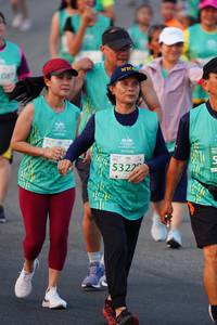 BIB: 5322
                            <button type="button" onclick="openModal(10516847)" class="btn btn-primary btn-sm float-right btn-popup" data-toggle="modal" data-target=".modal-high-quality">
                        <i class="fas fa-shopping-cart"></i> Add to Cart
                    </button>
                                            <button type="button" onclick="isThisMe(10516847, true)" class="btn btn-success btn-sm float-right btn-popup btn-isme hidden" data-toggle="tooltip" data-placement="bottom" title="นี่คือรูปของคุณใช่ไหม คลิกที่นี่เพื่อเอาเข้าอัลบั้ม">
                        <i class="fas fa-plus"></i> Add to album
                    </button>
                    <button type="button" onclick="isThisMe(10516847, false)" class="btn btn-warning btn-sm float-right btn-popup btn-isnotme hidden">
                        <i class="fas fa-ban"></i> Remove from album
                    </button>